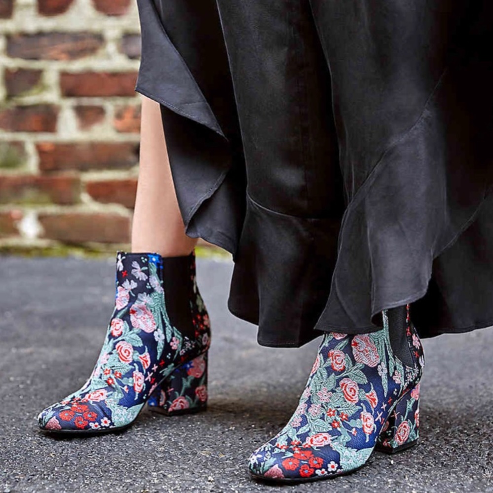 Indigo rd Versaly Bootie!